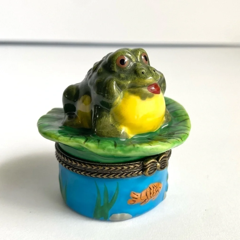 Frog Trinket Box Hand Painted‎ Toad Fish Bowl Pond Prince Decorative Collectible
